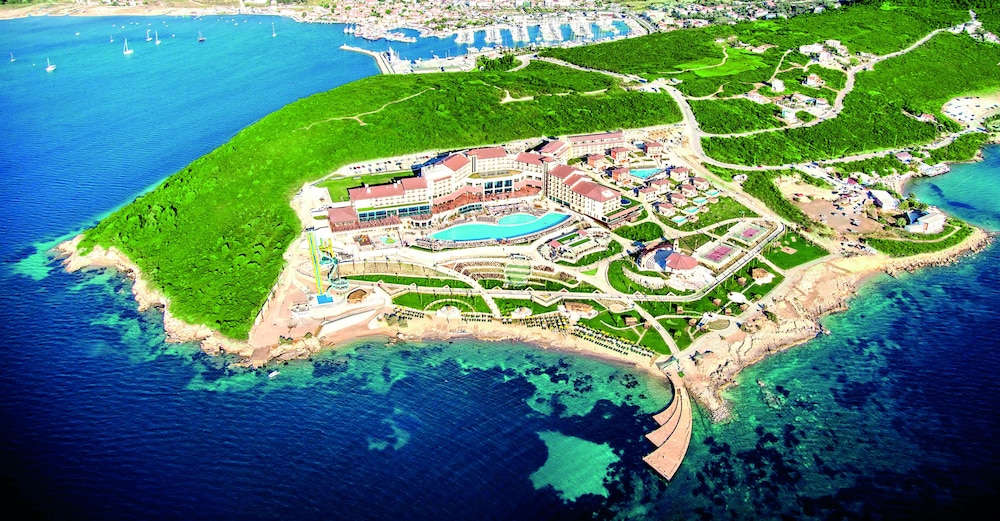 Royal Teos Thermal Resort Clinic & Spa Halal Hotel in Seferihisar, Turkey