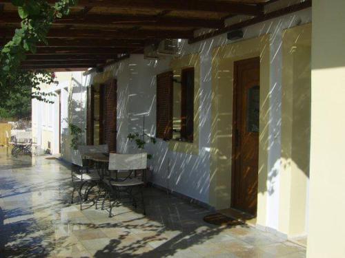 Vromolithos Apartments — 4-Star Luxury Hotel in Leros, Greece