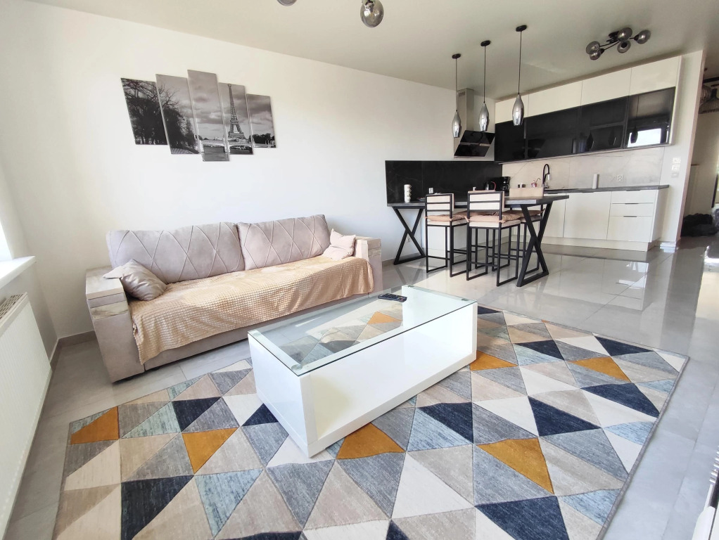 Chetyrekhkomnatnaya Flat in Minsk, Belarus