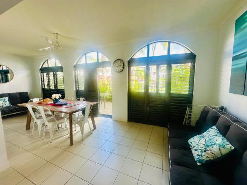 Apartment in Palm Cove — 4-Star Luxury Hotel in Palm Cove, Australia