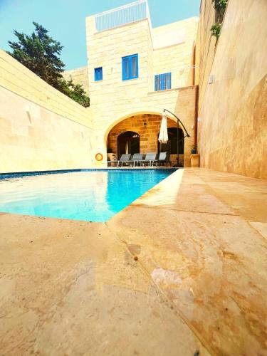 Peonja Suite — 4-Star Luxury Hotel in Xaghra, Malta