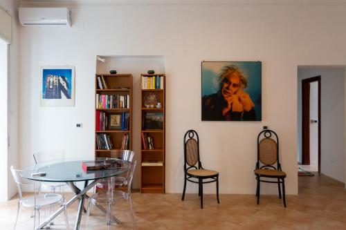 Vico Santa Maria del Pozzo 9 — 4-Star Luxury Hotel in Naples, Italy