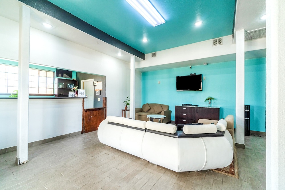 Atria Extended Stays By OYO Jourdanton - photo 27