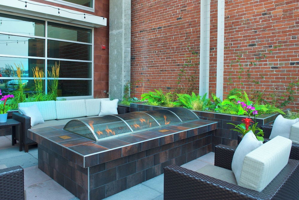 Courtyard by Marriott Seattle Everett Downtown - photo 14