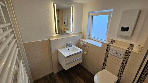 Hotel Dorfkrug Büsum günstige Altbauzimmer Am Oland — Busum — photo 5
