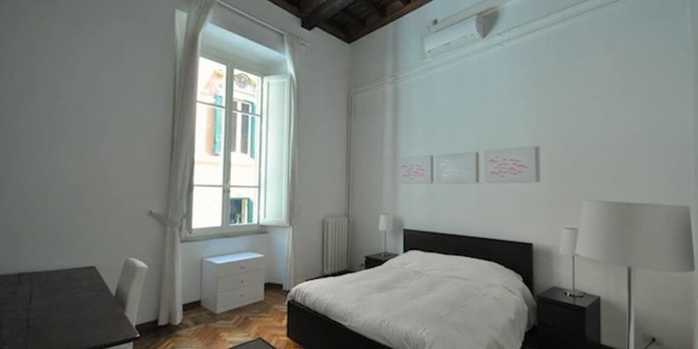 Piazza Navona Relais — 4-Star Luxury Hotel in Rome, Italy