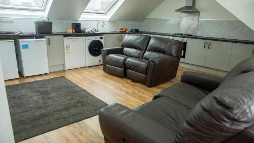 134B Atkins Road — 4-Star Luxury Hotel in London, United Kingdom