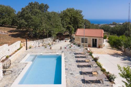 Mouria Country House — 4-Star Luxury Hotel in Rethymno, Greece
