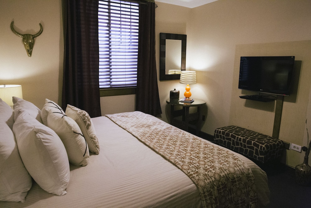 Luxx Plaza Hotel - photo 17