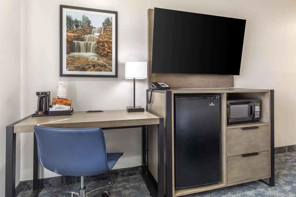 Best Western North Side Inn - photo 11