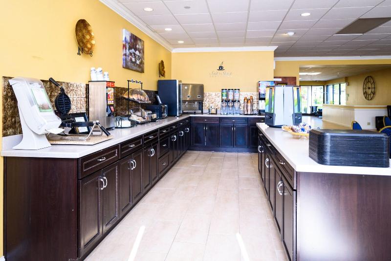 Asbury Inn & Suites - photo 34