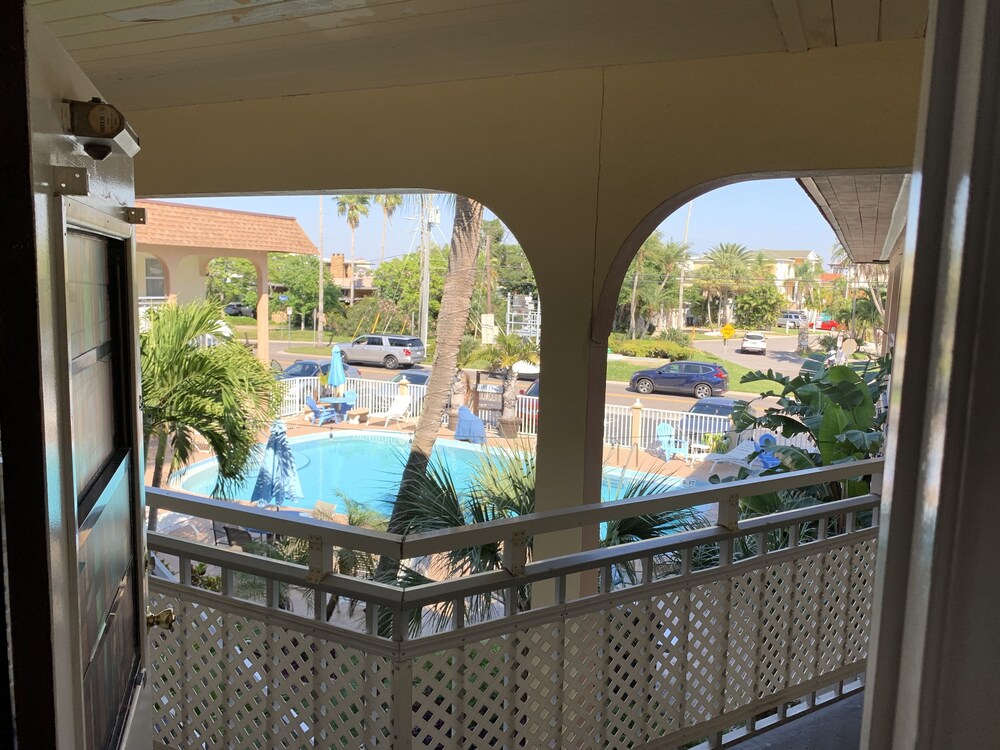 Echo Sails Motel - photo 39