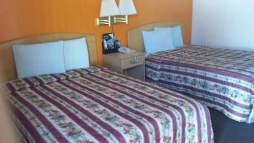 Avalon Motel - photo 11