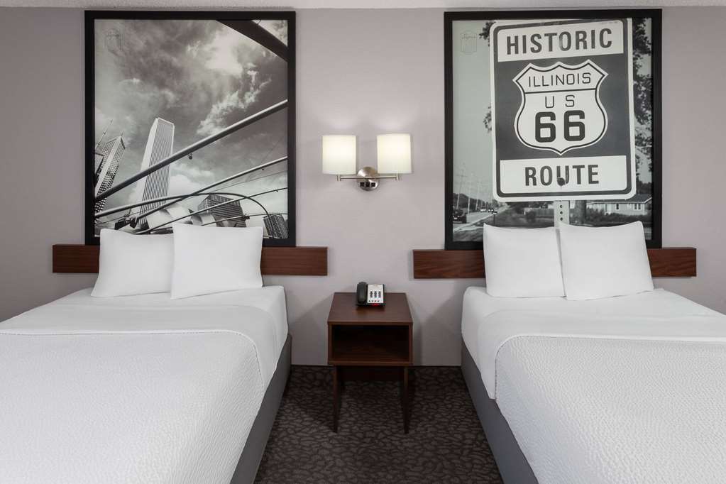 Super 8 by Wyndham Romeoville Bolingbrook - photo 11