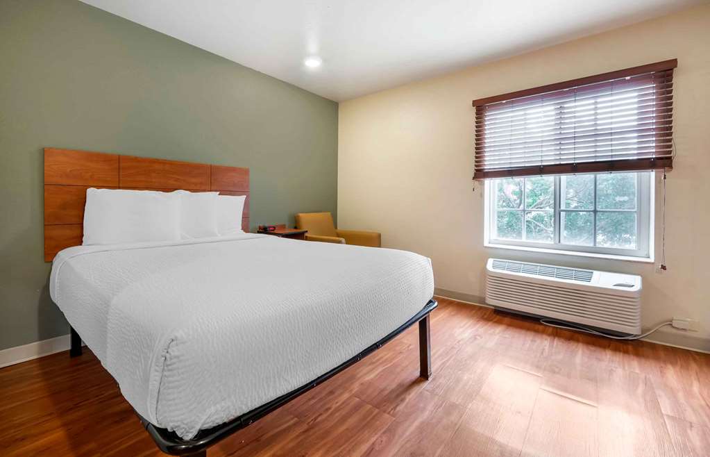 Extended Stay America Select Suites Lake Worth - photo 9