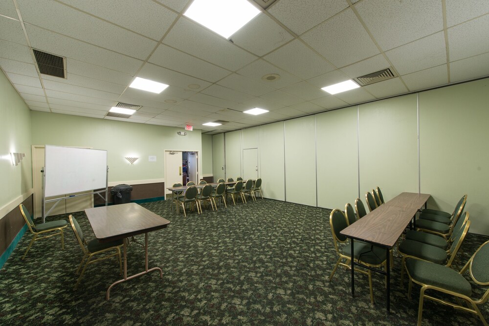 Vacation Inn Phoenix - photo 37