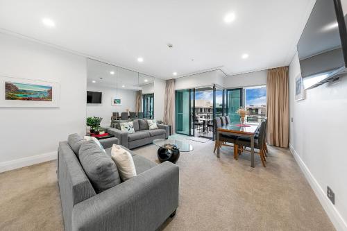 Zodiak's Viaduct Harbor 2 Bed Apartment — 4-Star Luxury Hotel in Auckland, New Zealand