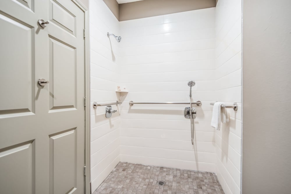 Red Roof Inn Baytown - photo 18