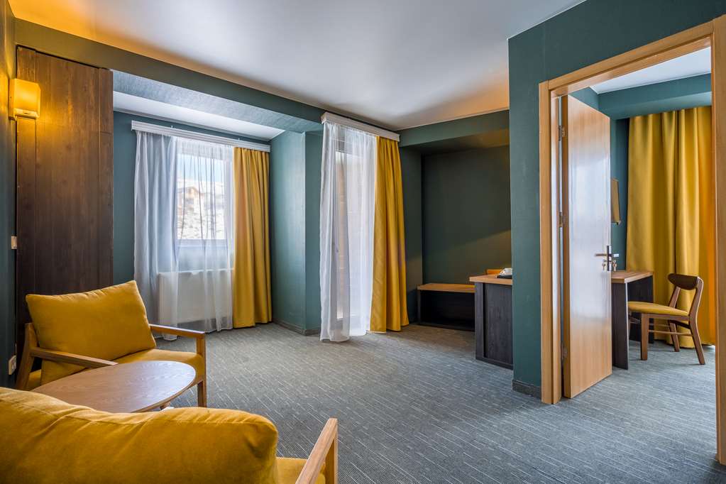 Superior Guest Room with One King Size Bed