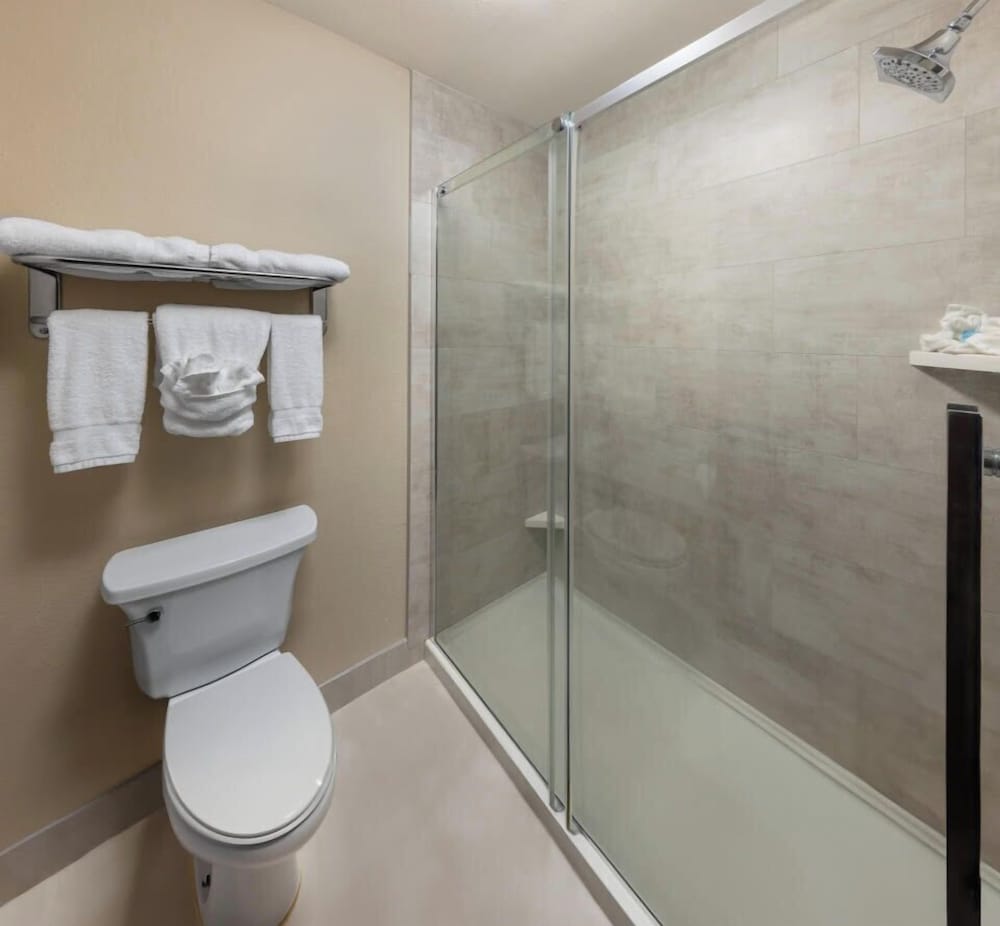 Inn At Moses Lake - photo 36