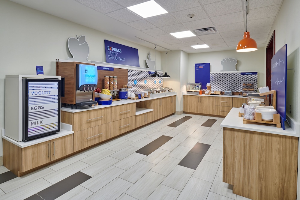 Holiday Inn Express & Suites El Paso East Loop 375 by IHG - photo 23