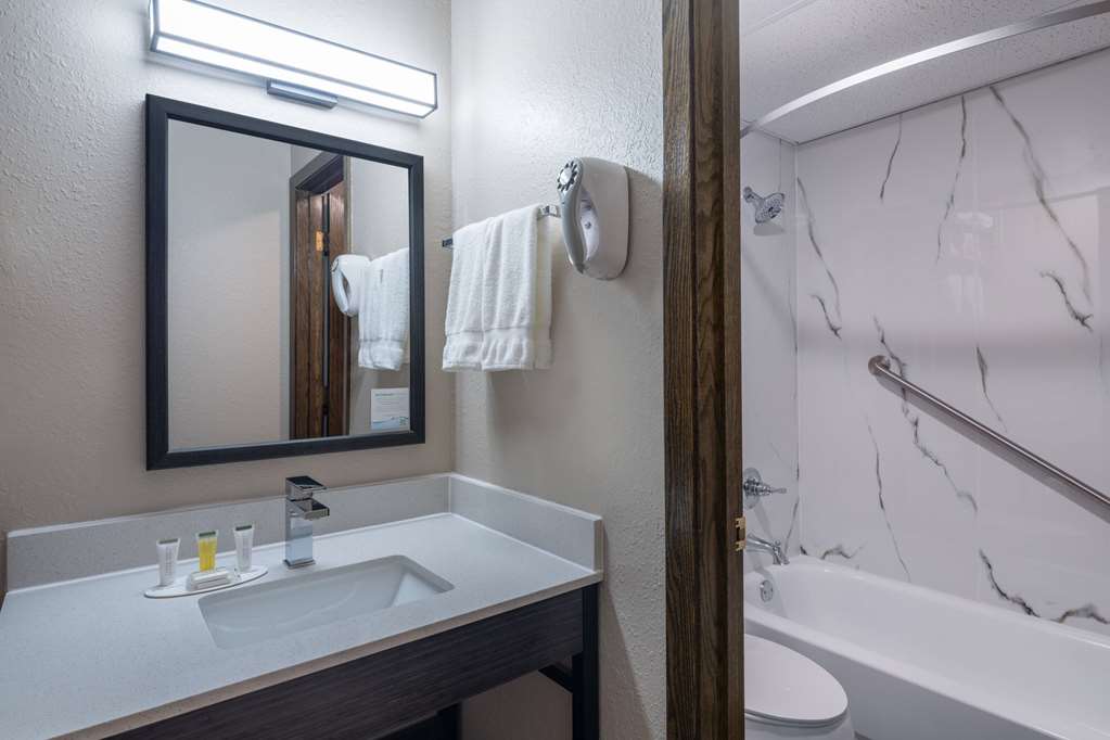 Super 8 by Wyndham Owatonna - photo 19