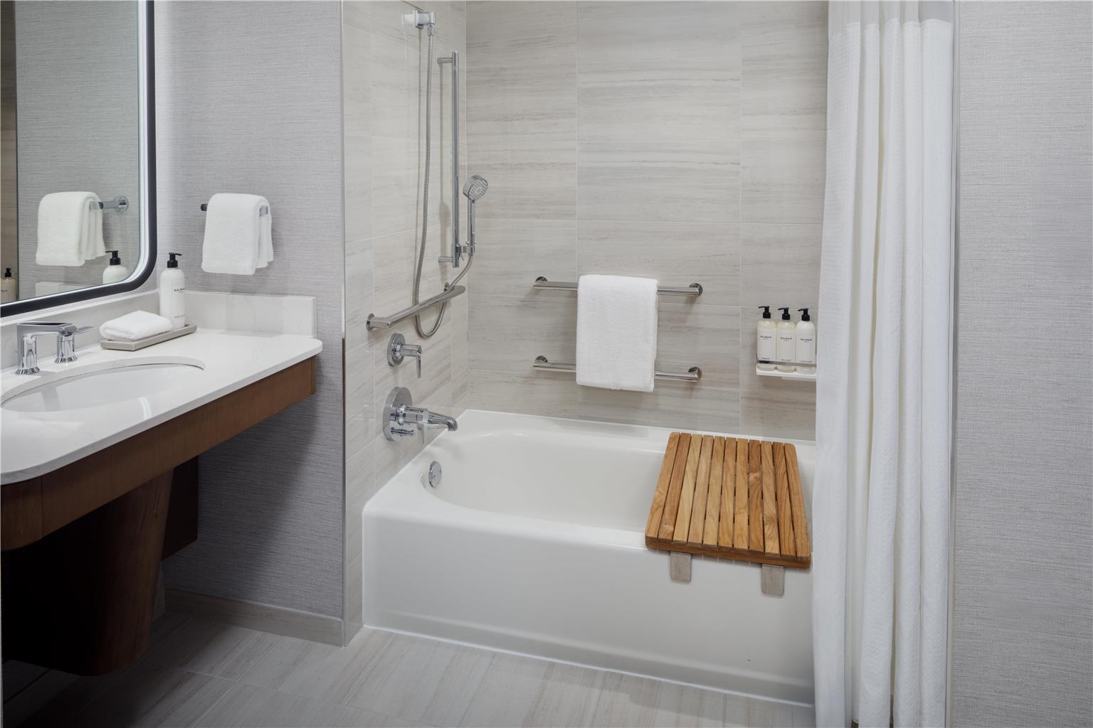 Grand Hyatt DFW Connected to the airport - photo 14
