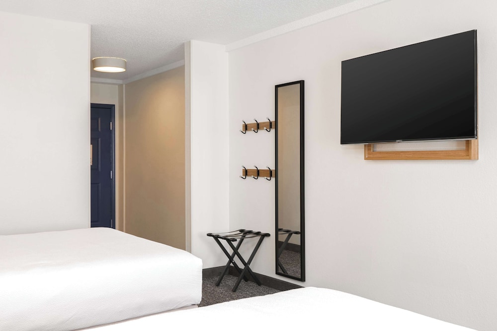 Spark by Hilton Orangeburg - photo 8