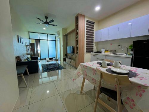 Manhattan Suites ITCC by The Weeknd Residence City View — 4-Star Luxury Hotel in Kota Kinabalu, Malaysia