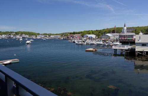 Brown's Wharf Inn - photo 7