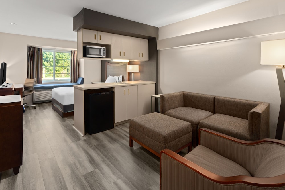 Americas Best Value Inn & Suites Racine - photo 22