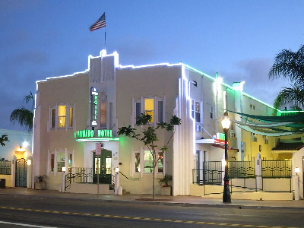 El Primero Hotel - carbon neutral hotel in Chula Vista