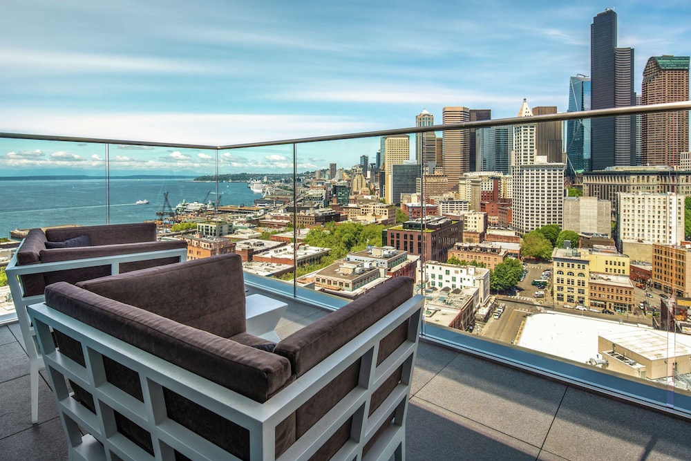 Embassy Suites by Hilton Seattle Downtown Pioneer Square - photo 67