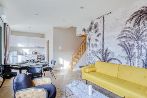 Appartements Emile Fourcand Your Bordeaux Home — 5-Star Luxury Hotel in Bordeaux, France
