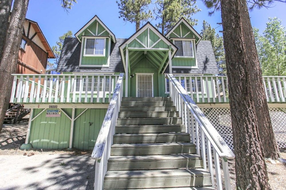 Switzerland - last minute hotel in Big Bear Lake