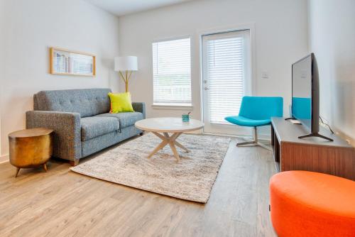 Grand Two Bedroom Two Bathroom Apartment with Balcony by The Scholar — 4-Star Luxury Hotel in Gainesville, United States