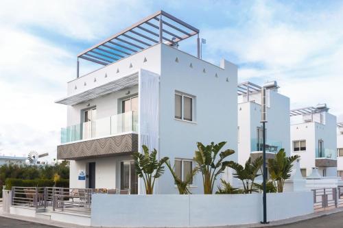 Villa Katherine Nissi Beach Area — 5-Star Luxury Hotel in Ayia Napa, Cyprus