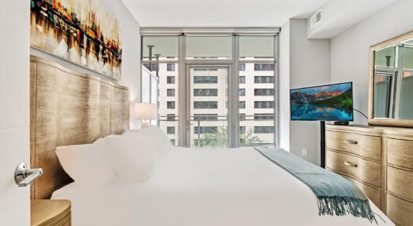 Global Luxury Suites At - photo 3