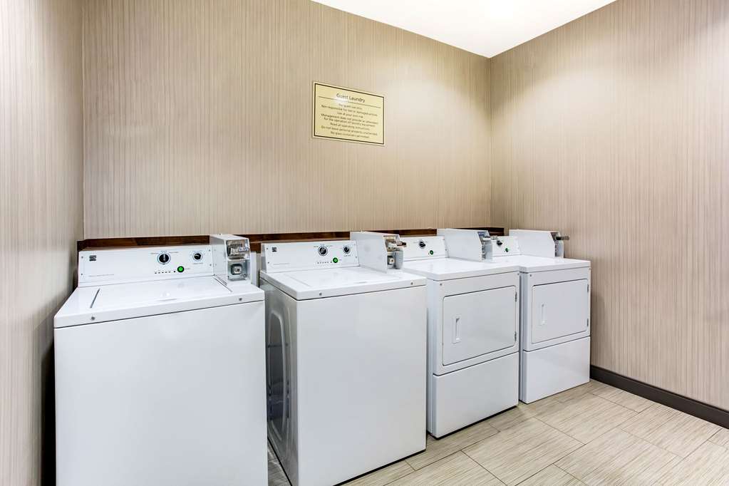 La Quinta Inn & Suites by Wyndham Andrews - photo 29