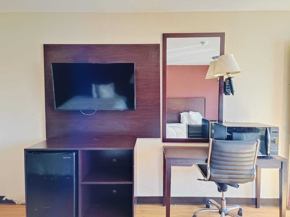 Travelers inn by OYO Wichita Falls - photo 11