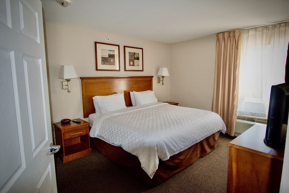 Candlewood Suites San Antonio NW Near Seaworld by IHG - photo 10