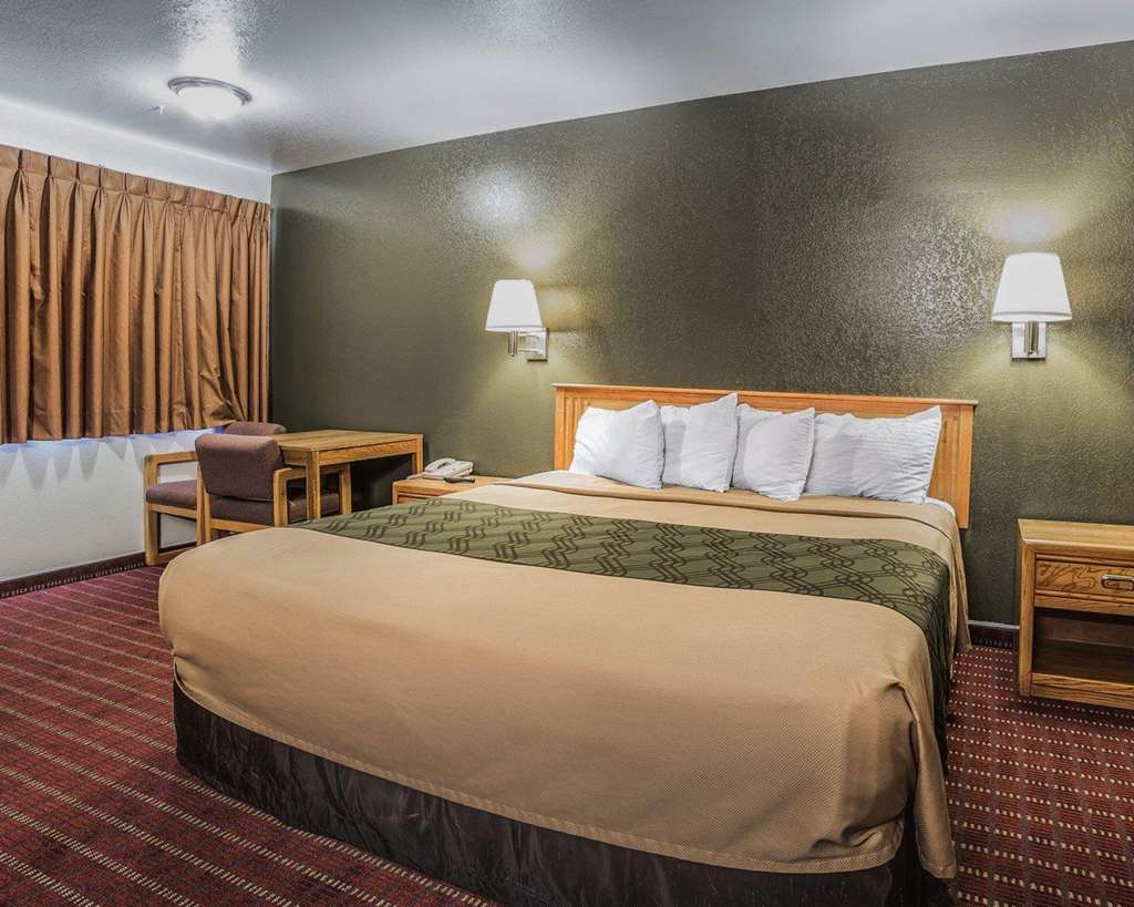 Rodeway Inn Hurricane Zion National Park Area - photo 16