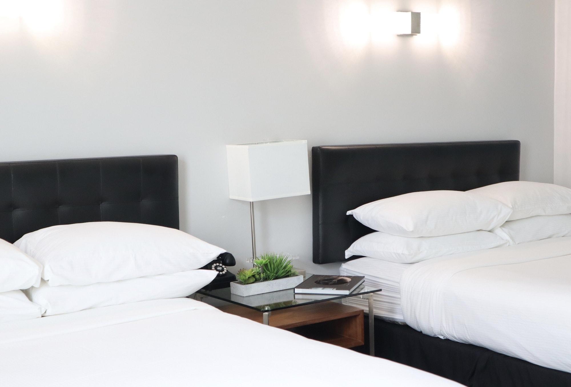 Park Plaza Lodge Hotel - photo 21