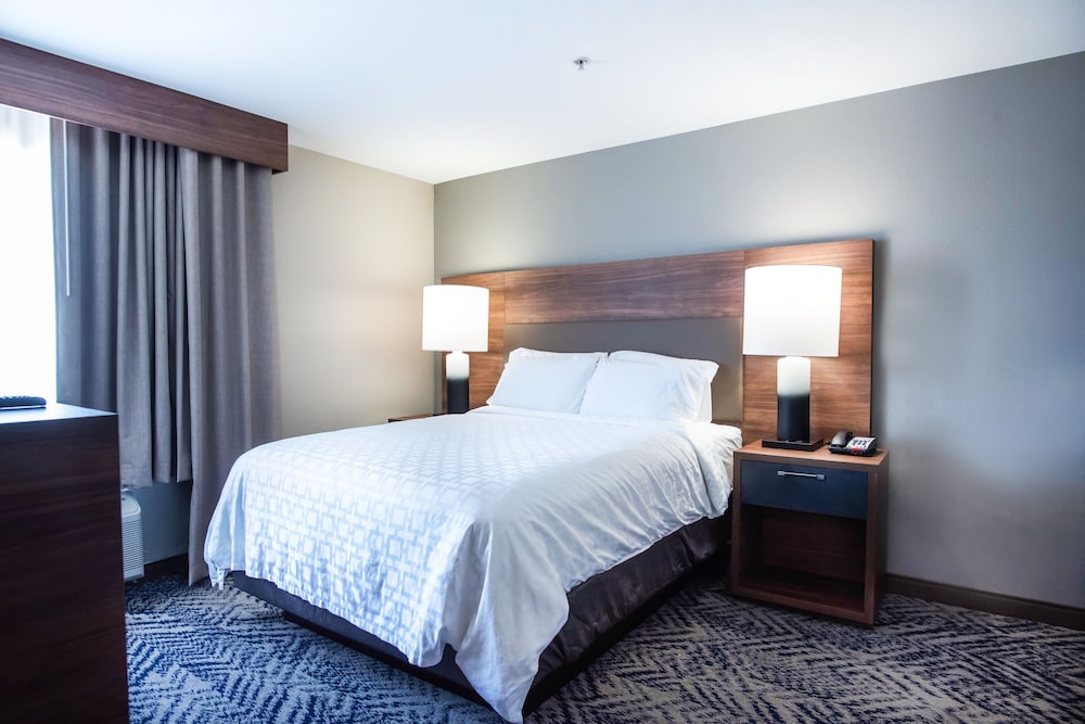 Candlewood Suites Lake Charles Sulphur by IHG - photo 11