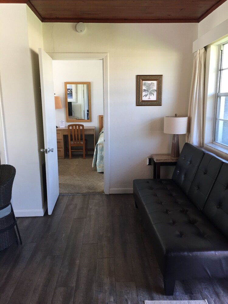 Surf Studio Beach Resort - photo 27