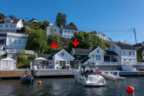 Luxurious Boathouse with Private Dock in the Best Location in Arendal in Arendal, Norway
