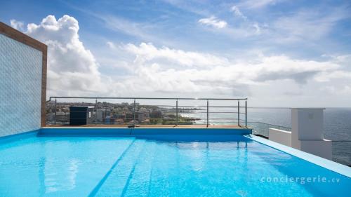 3 bdr aprt stunning seaview rooftop pool LCGR — 4-Star Luxury Hotel in Praia, Cape Verde
