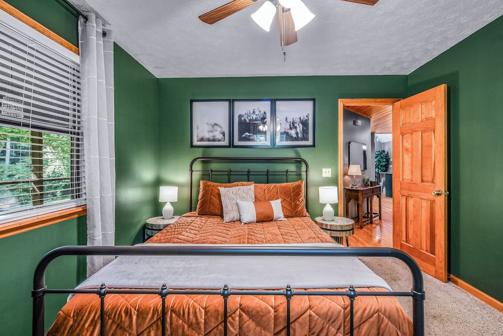 Pure & Simple — Sevierville — photo 4