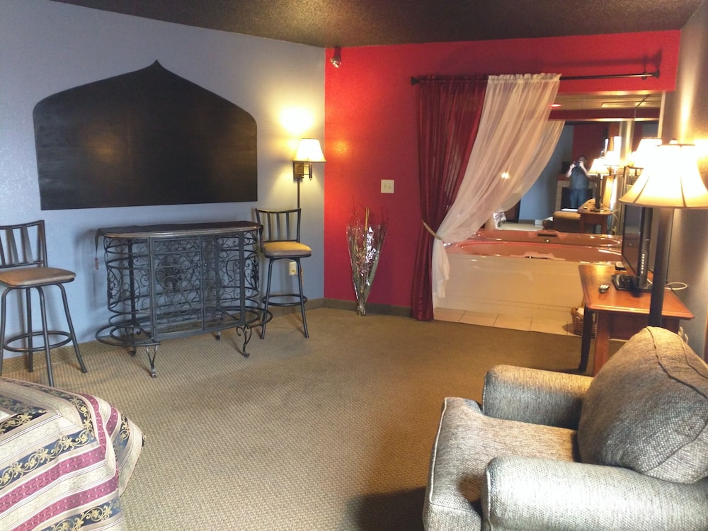 Madelia Hotel & Suites - photo 38