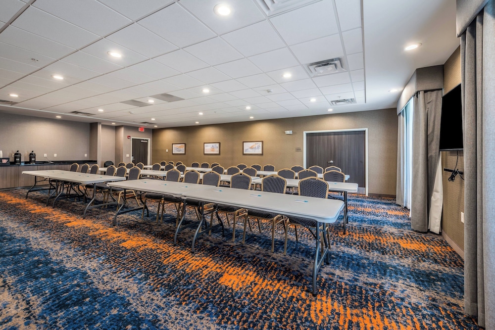 Fairfield Inn & Suites by Marriott St. Joseph Stevensville - photo 35